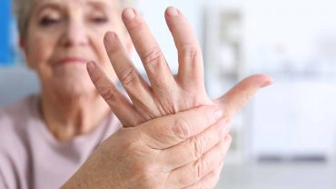 fibromyalgia stiff hands